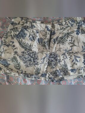 Floral Print Women’s Bermuda Shorts - White with Blue Botanical Design